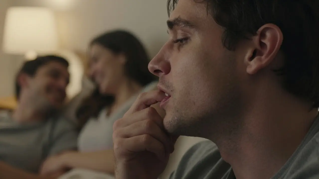 Jak černý zubní kámen ovlivňuje vaše vztahy